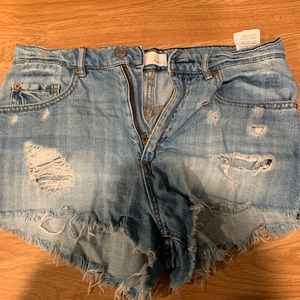 Festival short shorts